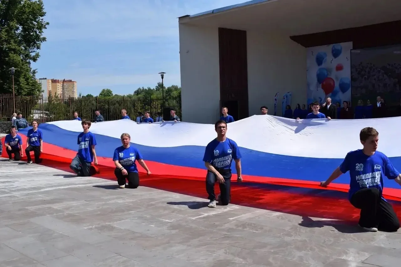 🇷🇺Наши сотрудники приняли участие в торжественном митинге в честь Дня России

В День России на пло