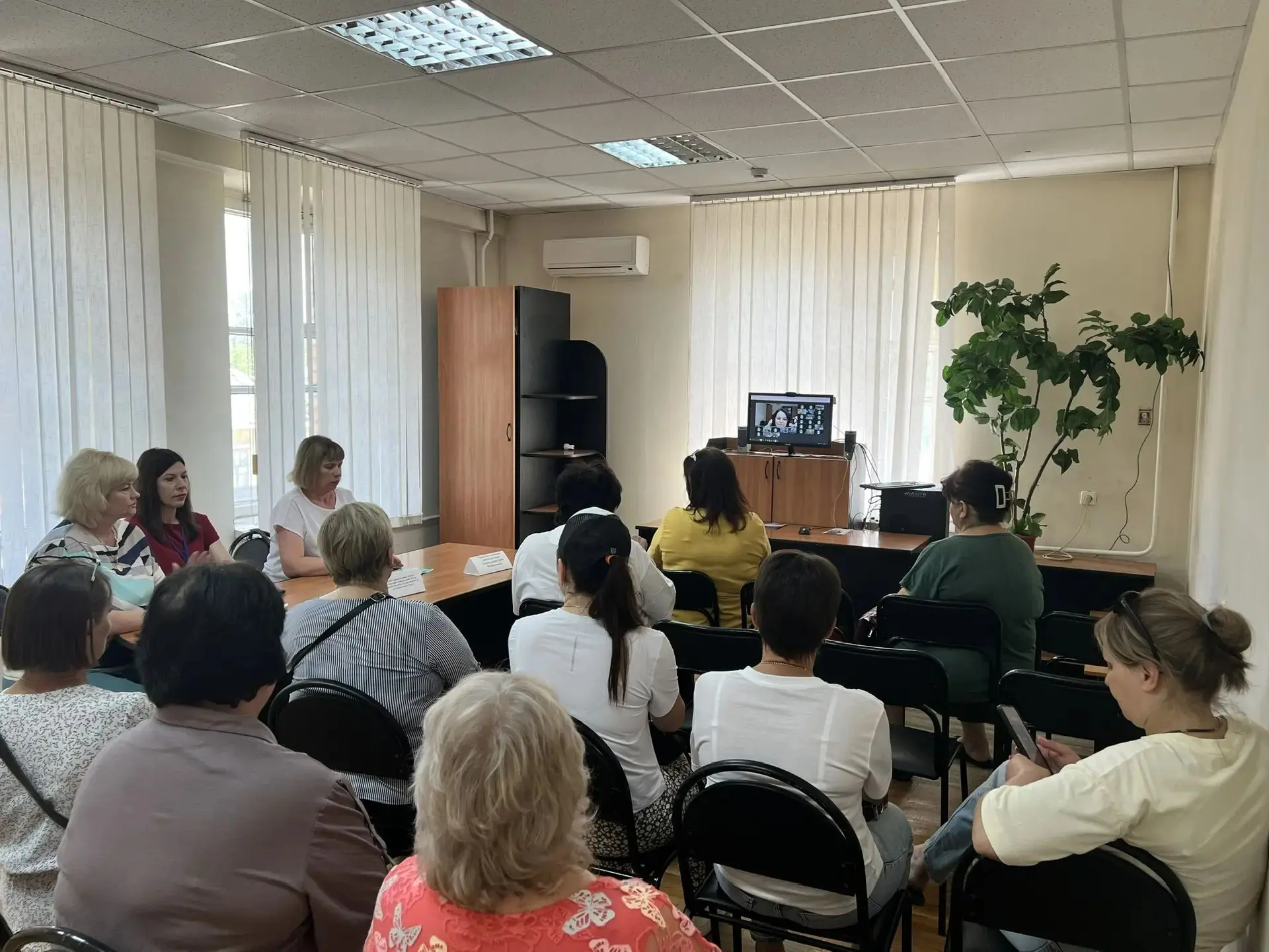 📌В ГКУ РО «Центр занятости населения города Новошахтинска» 10 июня  состоялось очередное заседание 