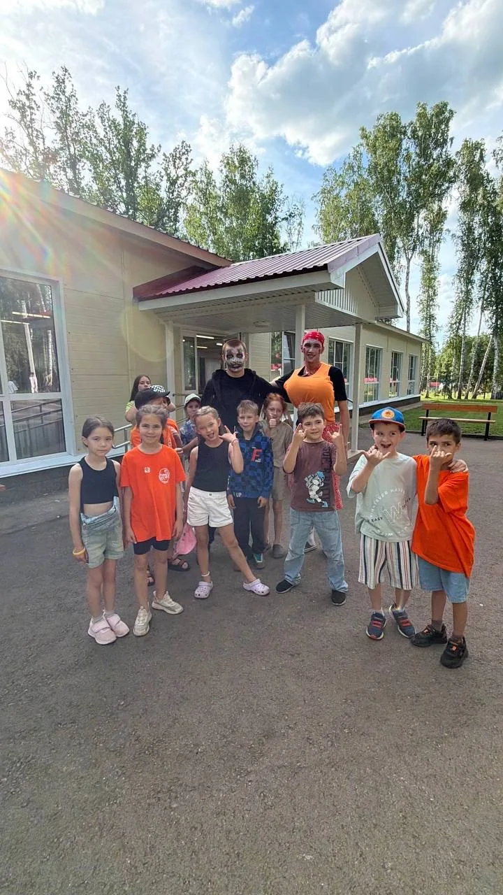 Многоуважаемые родители 1 отряд на связи 🤙 

17 день  лагерной смены прошел на ура 

🫶🏻С утра дет