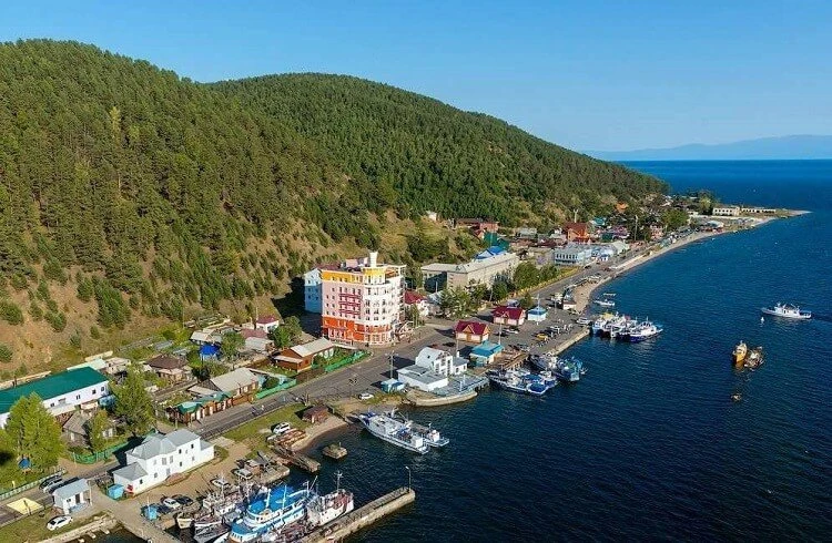 Тур на полдня: что посмотреть на Байкале в Листвянке?

Почти каждый гость Иркутска слышал от местног