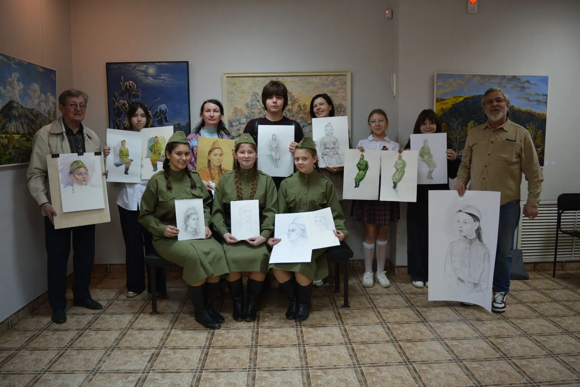 «Портретная пятница»… которая стала средой: праздник со слезами на глазах и песнями в сердце
Друзья,