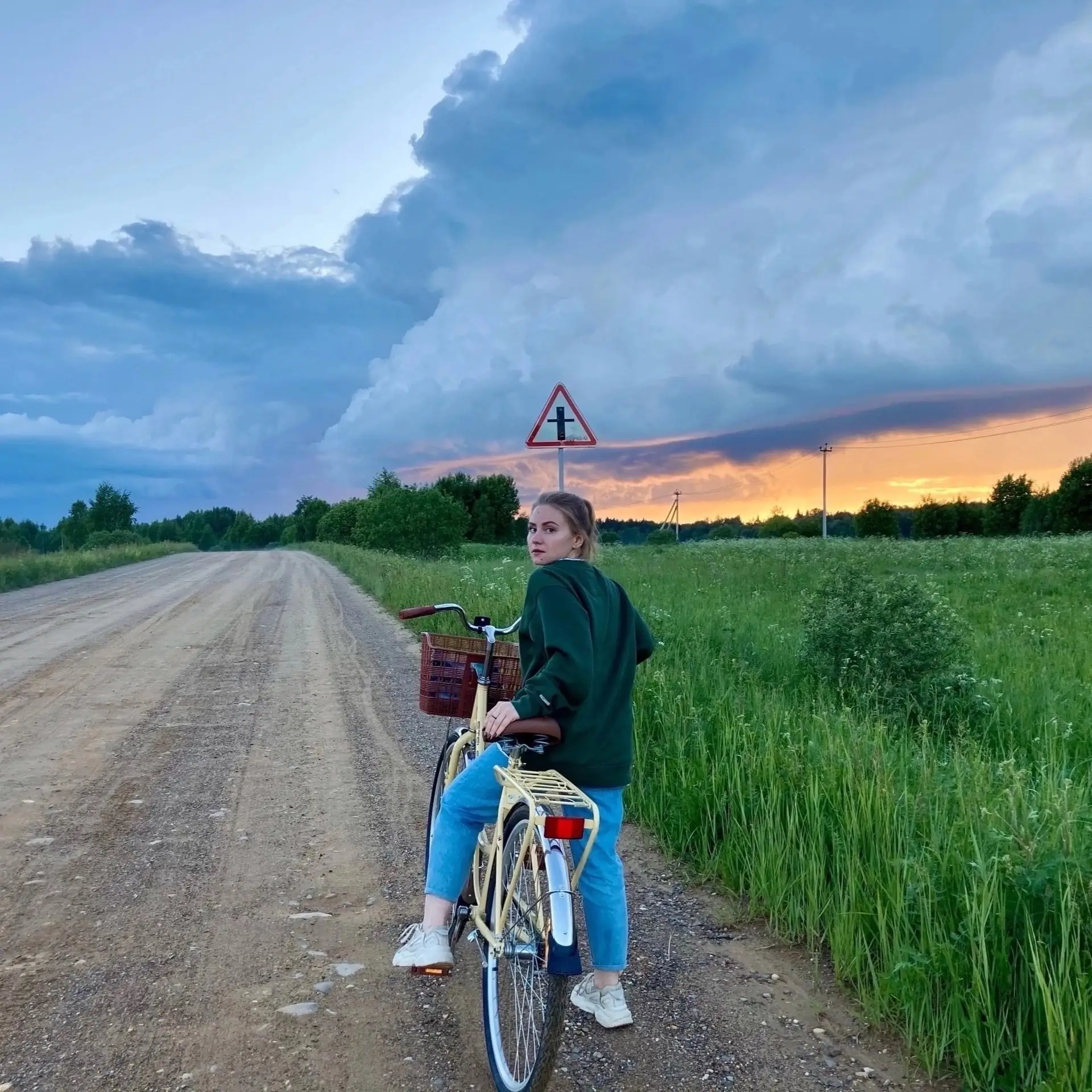 Лето. Гроза. Велосипед.

Счастье в простом ❤️

Мой Елец. Подписаться
