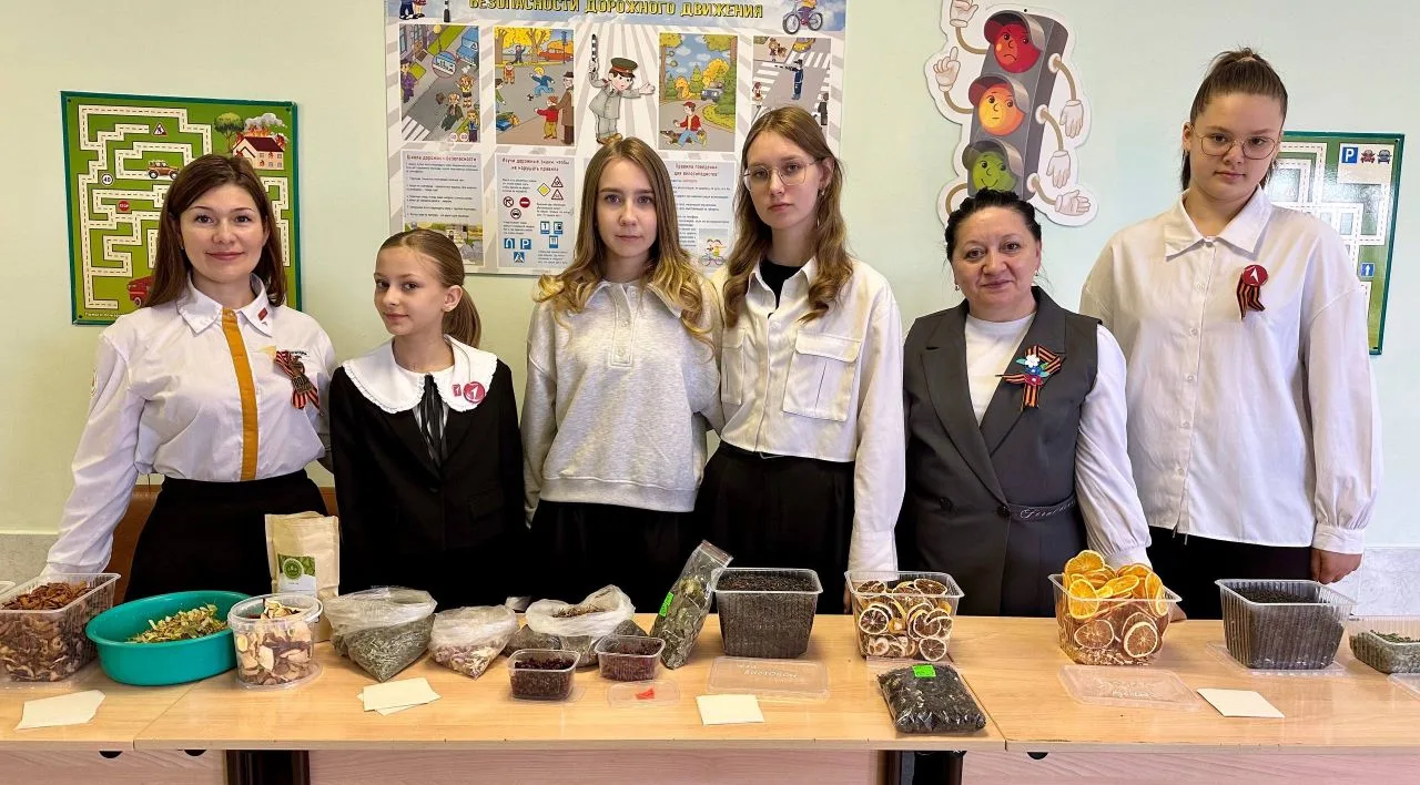 #Четверочка_Калачинск
Волонтерский отряд «Поколение лучших» провел для участников регионального этап