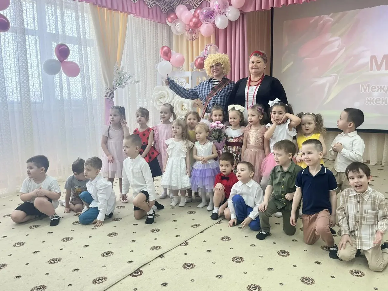 🎉С весенними песнями и весёлыми танцами мы встречаем весну и поздравляем мам, бабушек с 8 Марта!

Г