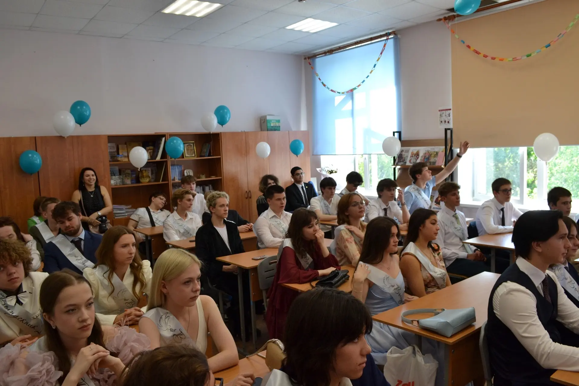 Экзамены продолжаются!

Для девятиклассников и одиннадцатиклассников самый волнительный момент - ожи