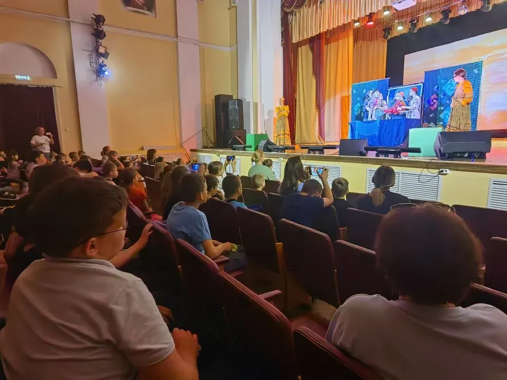 ✨ 10 июня день был по-настоящему волшебным! ✨

📖 Ребята собрались, чтобы насладиться представлением