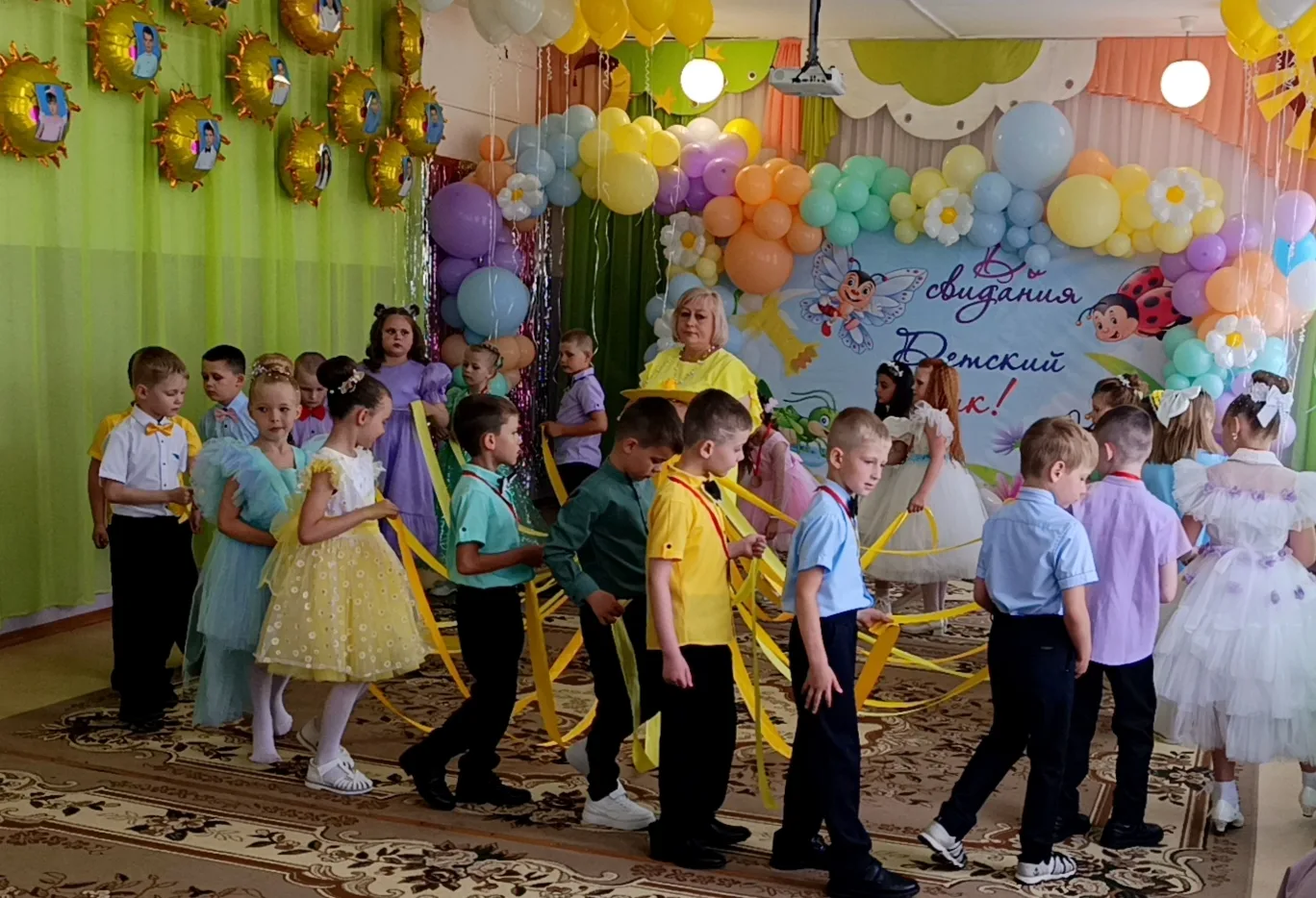 💫 Прощай, детский сад! Здравствуй, школа! 

✨Вот и завершился выпускной праздник в подготовительной