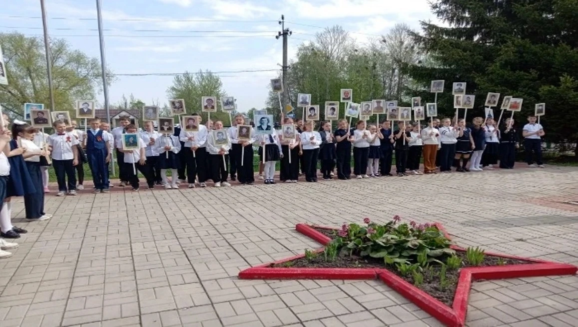 Учащиеся Белинского района приняли участие в международной акции «Бессмертный полк»

7 мая учащиеся 