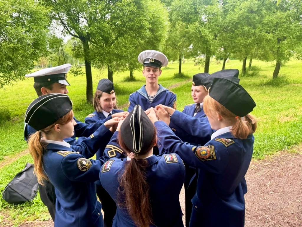 🇷🇺 Курсанты шестой площадки Морской технической академии имени адмирала Д.Н. Сенявина провели патр