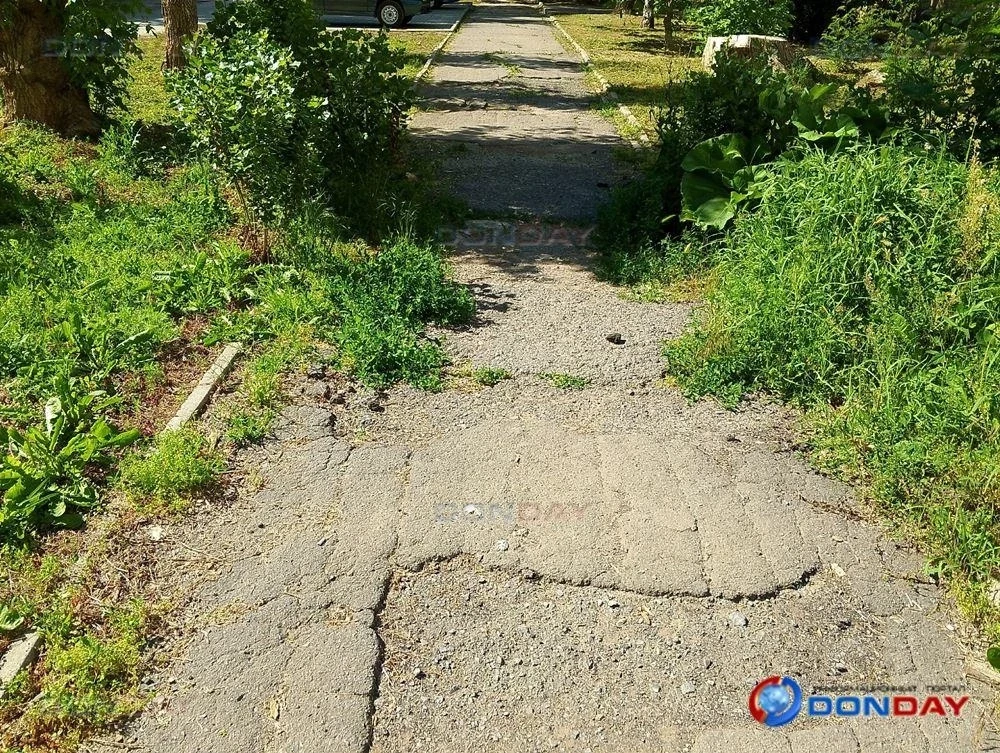 В Волгодонске в 2027 году могут отремонтировать тротуар по улице Кадолина. 

Об этом сообщили в адми