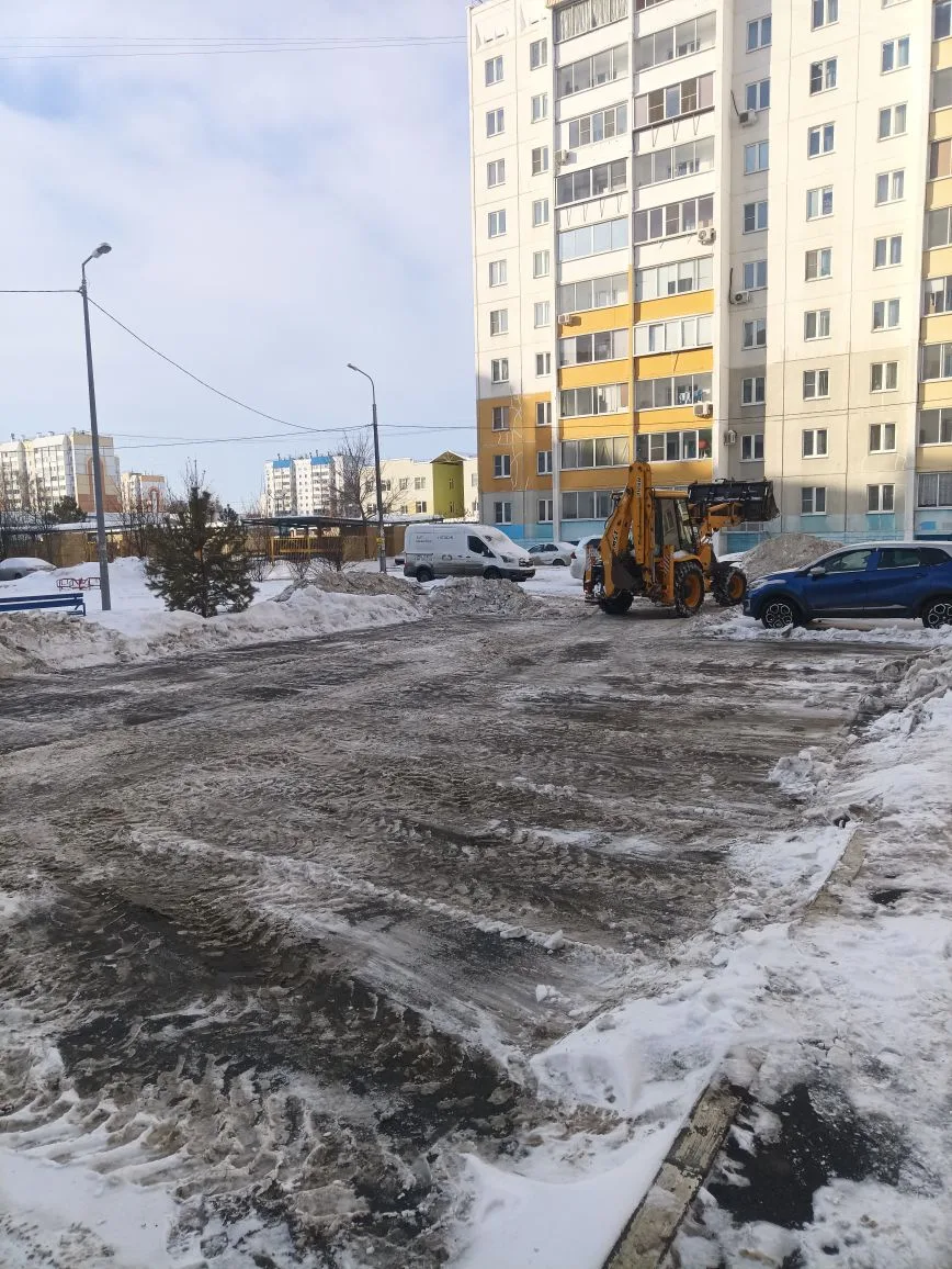 Благодарим жителей, убравших автотранспорт с парковки.