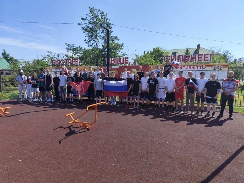 Тихорецкая молодежь отметила День России спортивным праздником 

Организатор мероприятия - центр тес