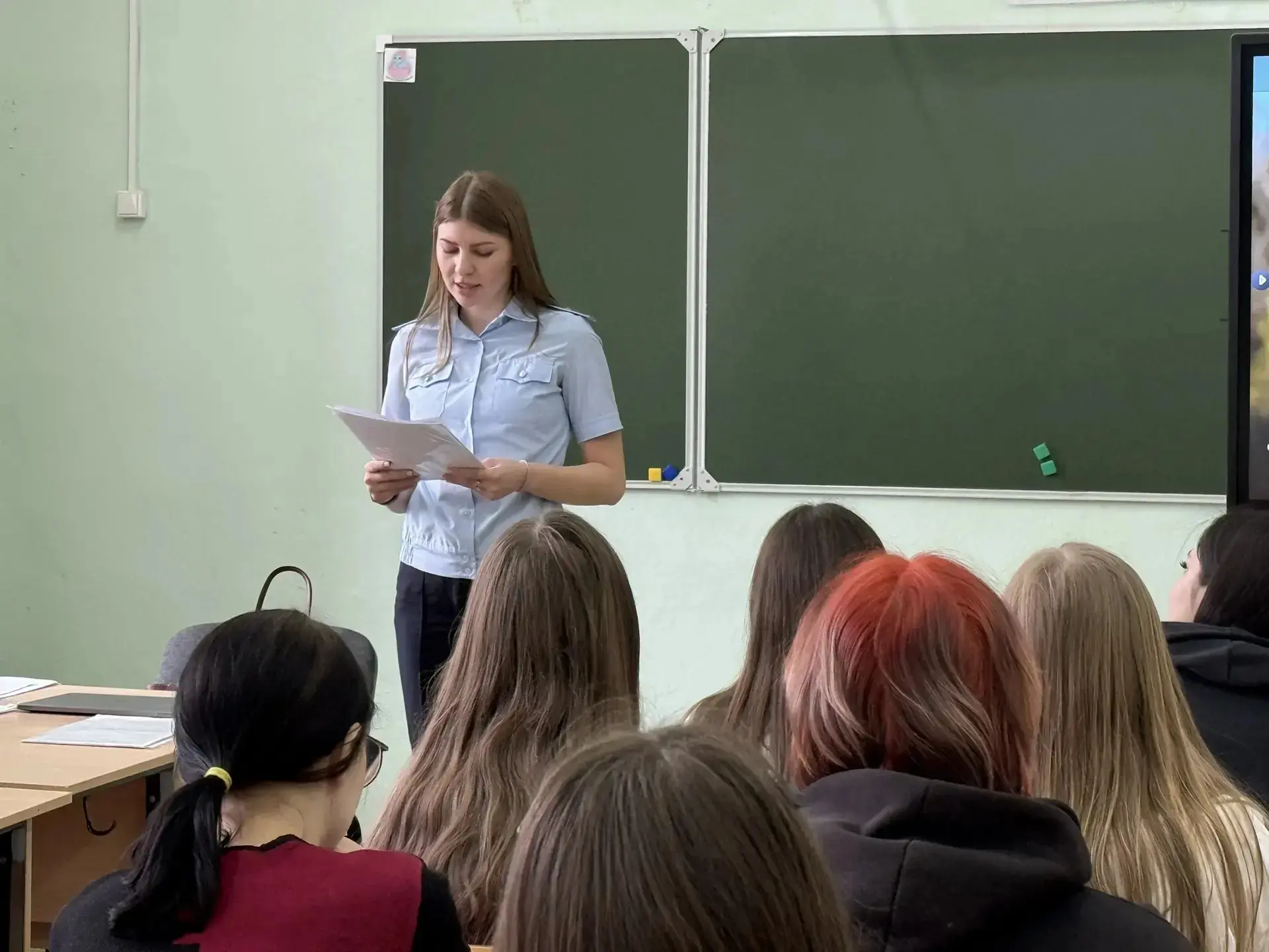 🗣Говорим о безопасности

✅️13 апреля в Слободском колледже прошла встреча студентов с представителя