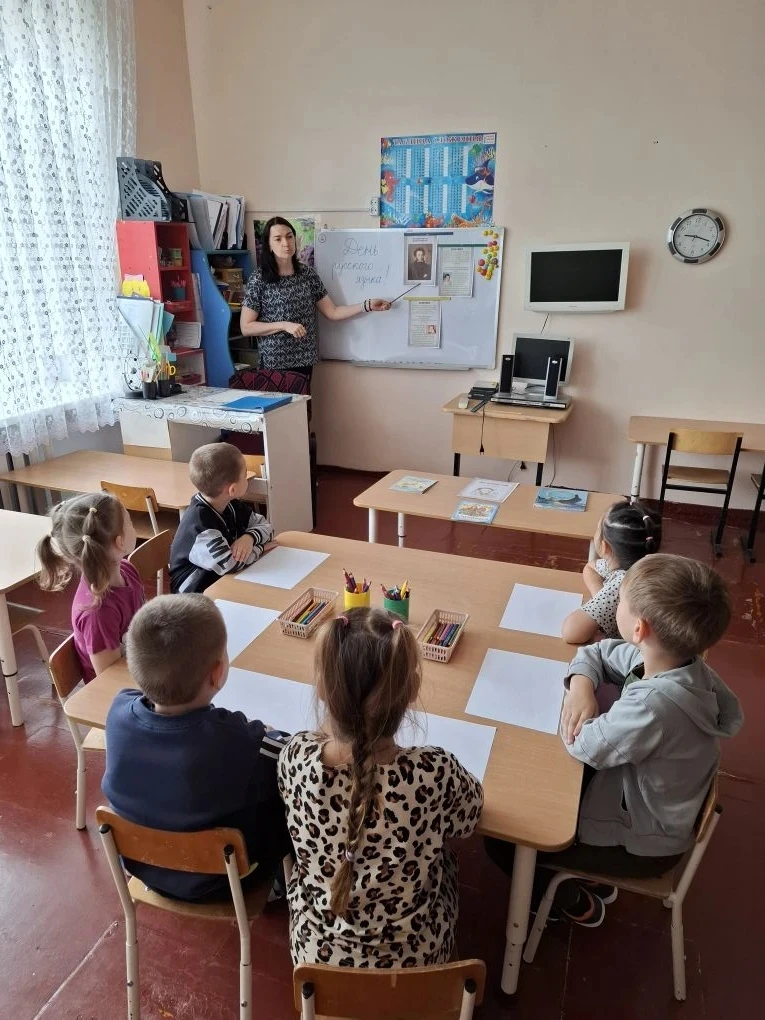 День русского языка отмечается 6 июня. Дата традиционно совмещена с днем рождения А. С. Пушкина, кот