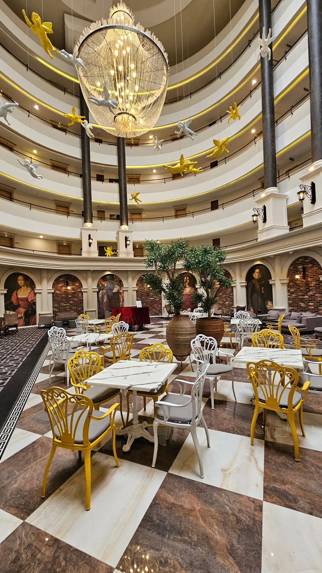 ROYAL GARDEN BEACH HOTEL 5*

Стабильность - главная черта отеля: здесь всегда хорошо, легко и комфор