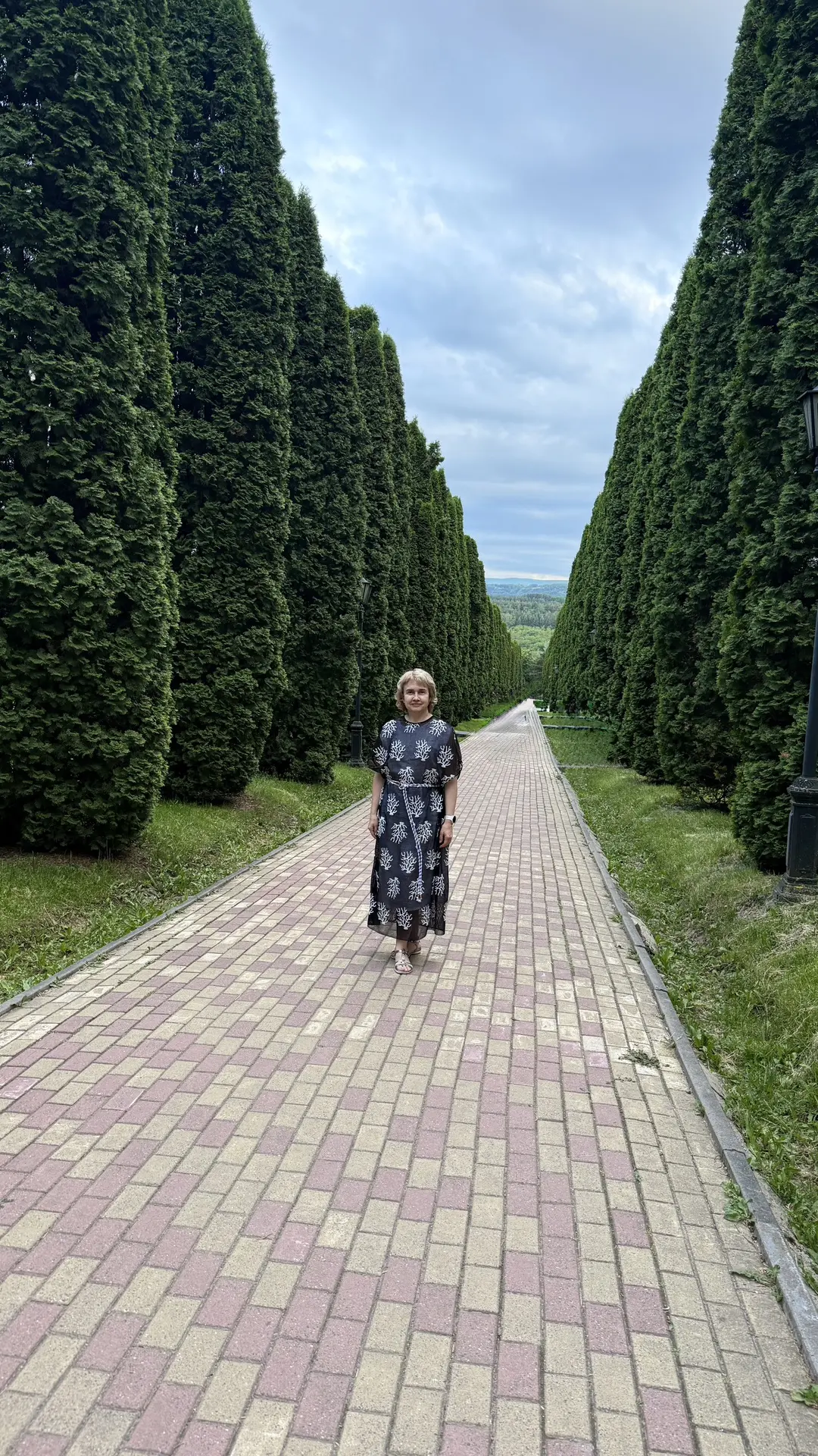 И еще одно платье из сетки. Очень классные ткани !!