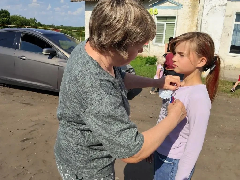Ко Дню России в Осино-Лазовке провели викторину «Государственная символика России».
#ДеньРоссии #Сам