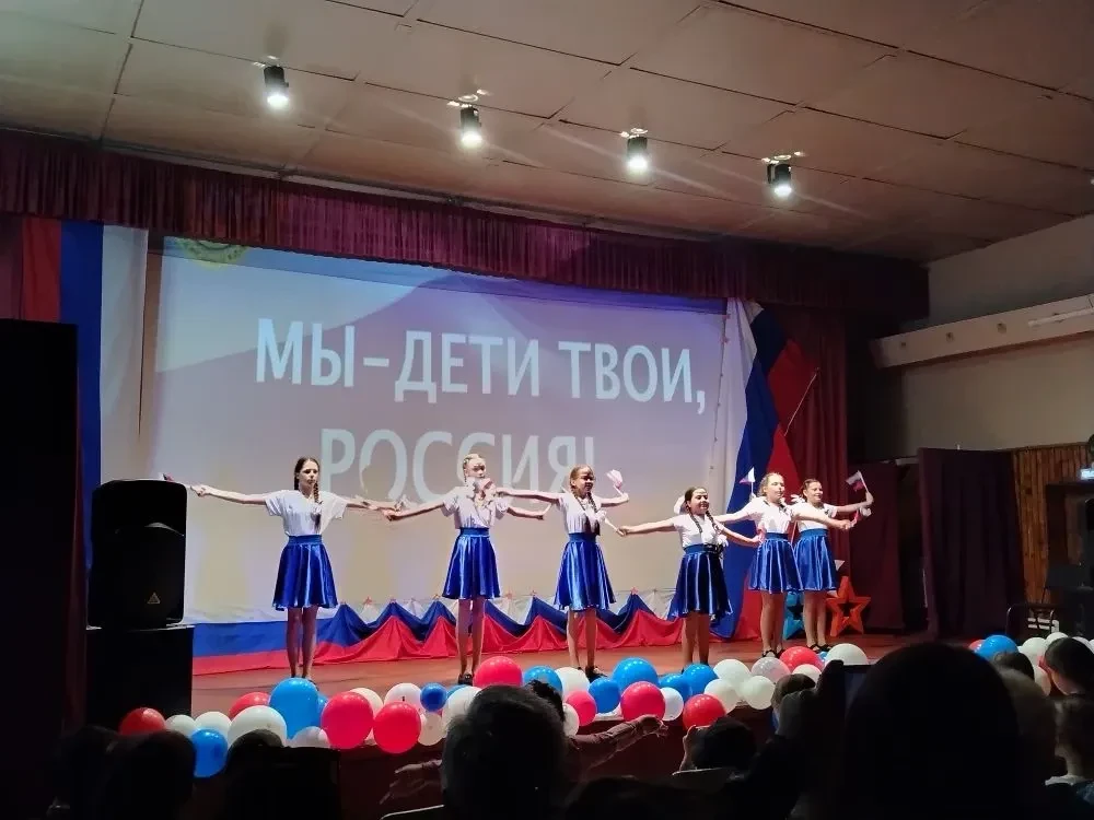 🇷🇺Девятый день в пришкольном лагере "Парус" выдался по-настоящему патриотичным и очень весёлым! 
 