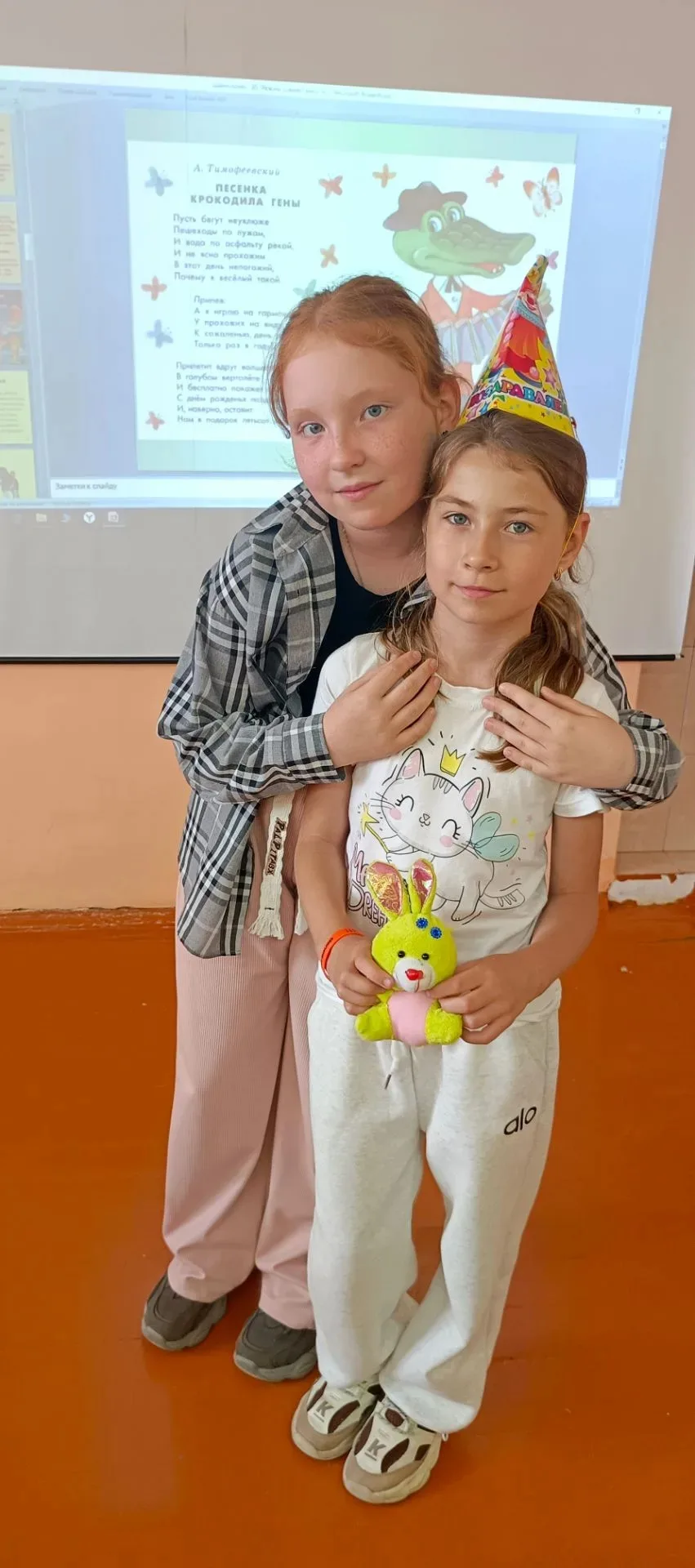 ЛОЛ "РОБИНЗОН"
ДЕНЬ 8. ДЕНЬ ТВОРЧЕСТВА .

Утро в лагере «Робинзон» началось  с бодрого: «Раз, два, т