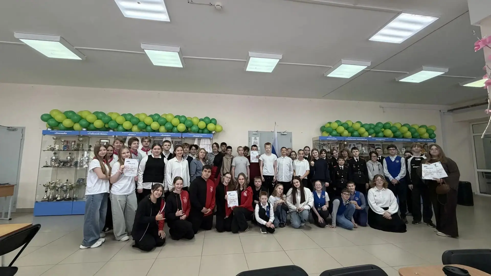 «Пока мы помним прошлое, у нас есть будущее»

🎖️🎗️14 мая кадеты 6 «А» класса и воспитанницы 6 «Д» 
