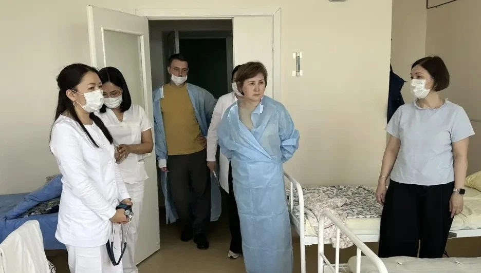 📌 Специалисты из Москвы изучат работу пульмонологических служб Калмыкии. В Элисту прибыли эксперты 