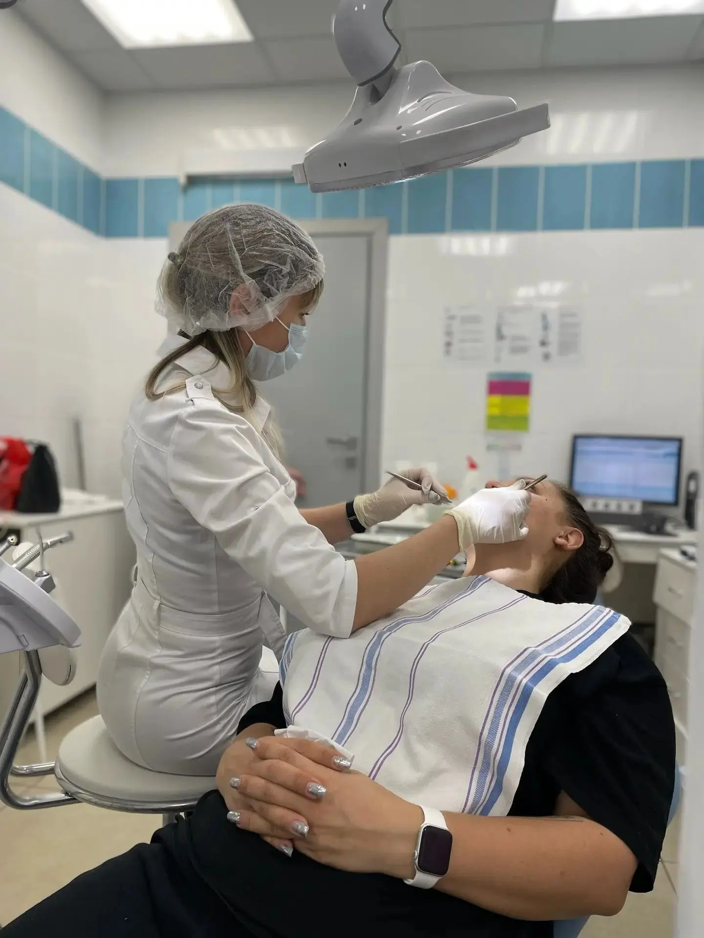 📅 4 июня — Всемирный день борьбы с кариесом.

🤕Кариес — это патологический процесс, который проявл
