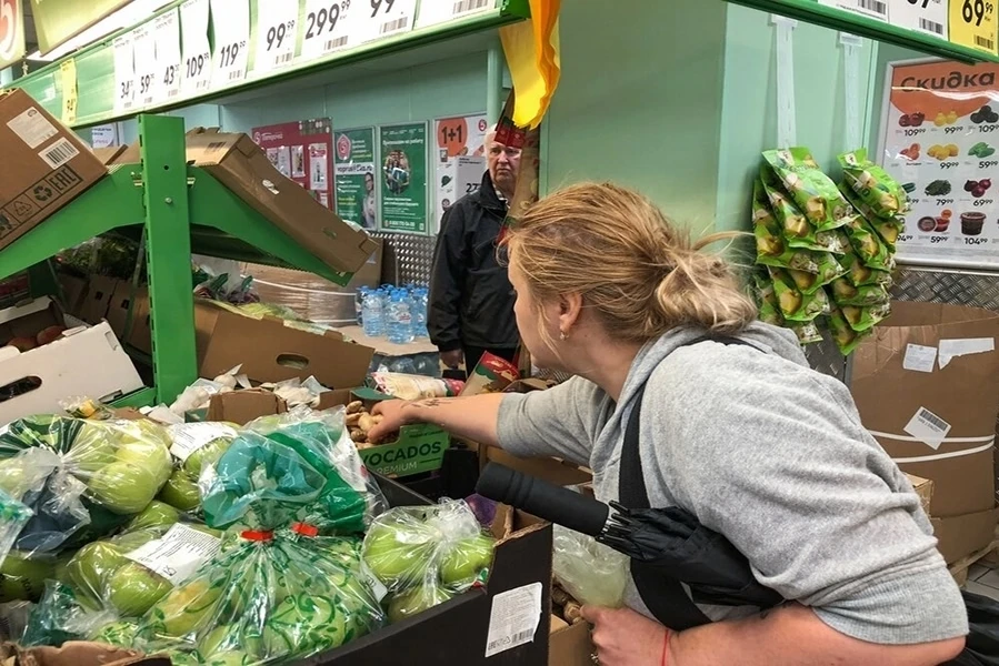 В России будут мониторить цены на продукты. 
 
С 1 января 2027 года власти получат доступ к данным о