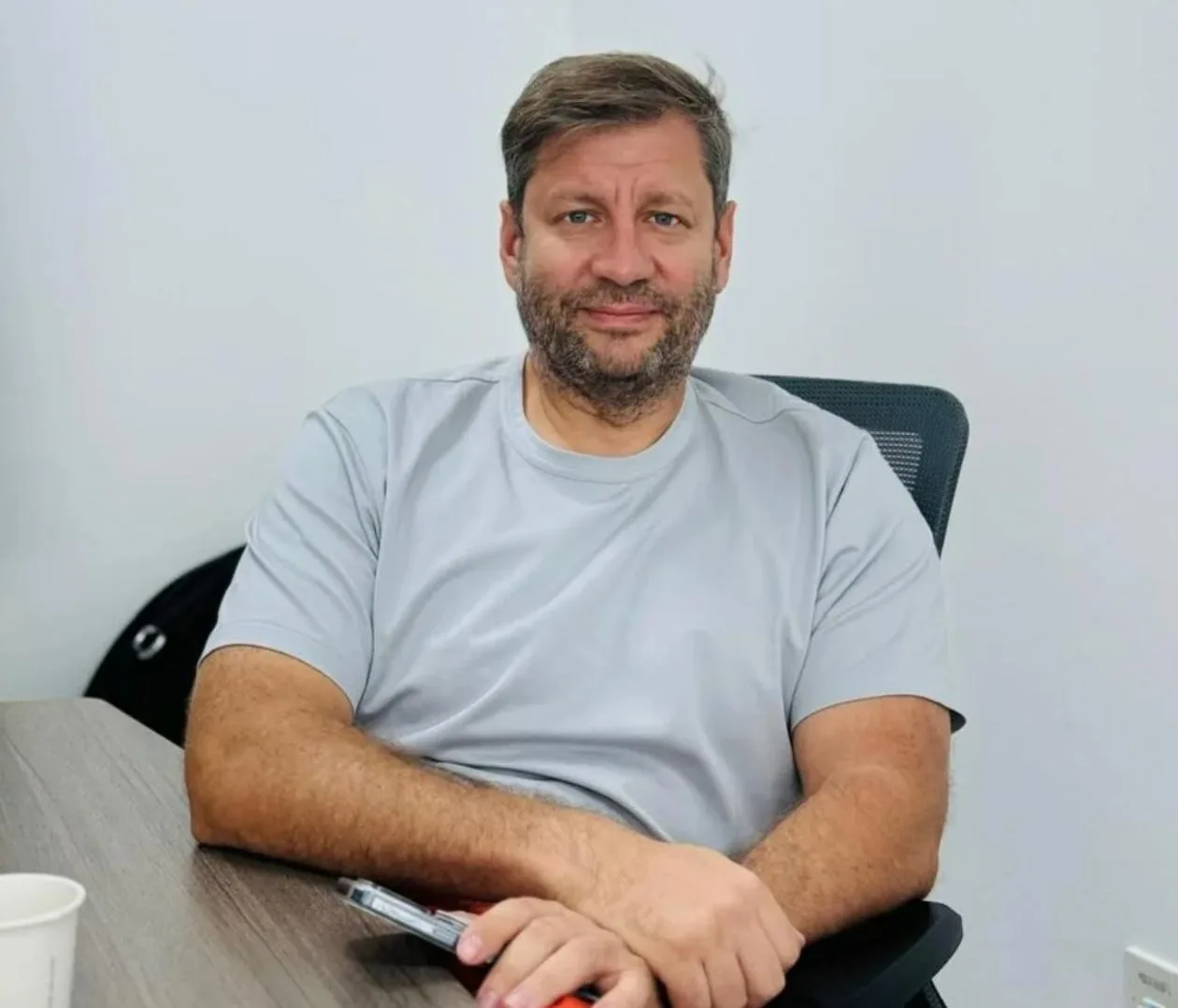 Михаил Жарницкий

Я решил периодически писать про людей, которые тем или иным образом влияют на рыно