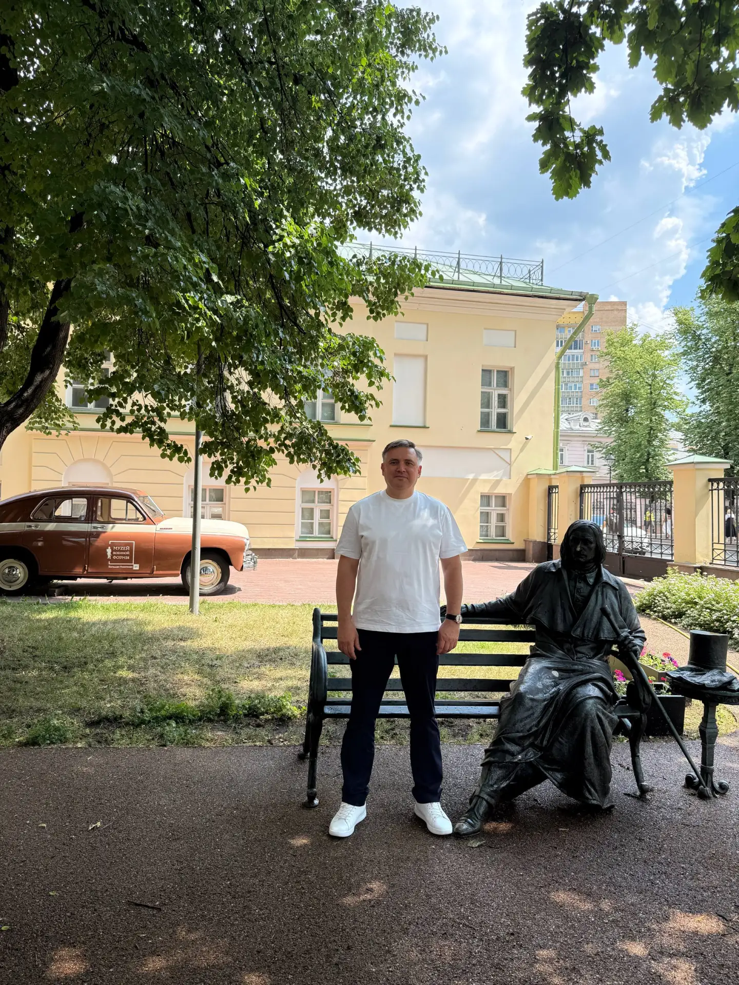 Про билеты на основные праздничные мероприятия, посвящённые 80-летию Калининградской области...

На 