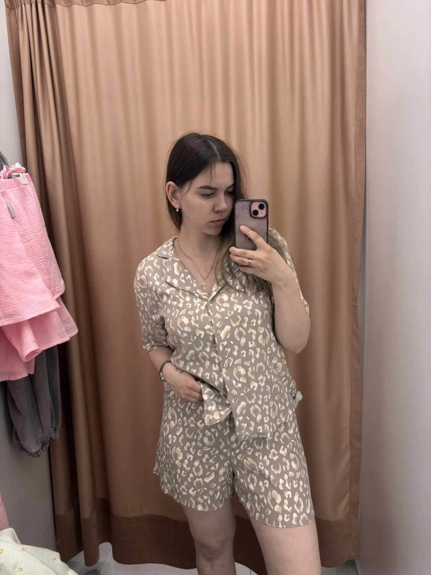 Девочки,какая пижама больше нравится?? Какую взять🤔