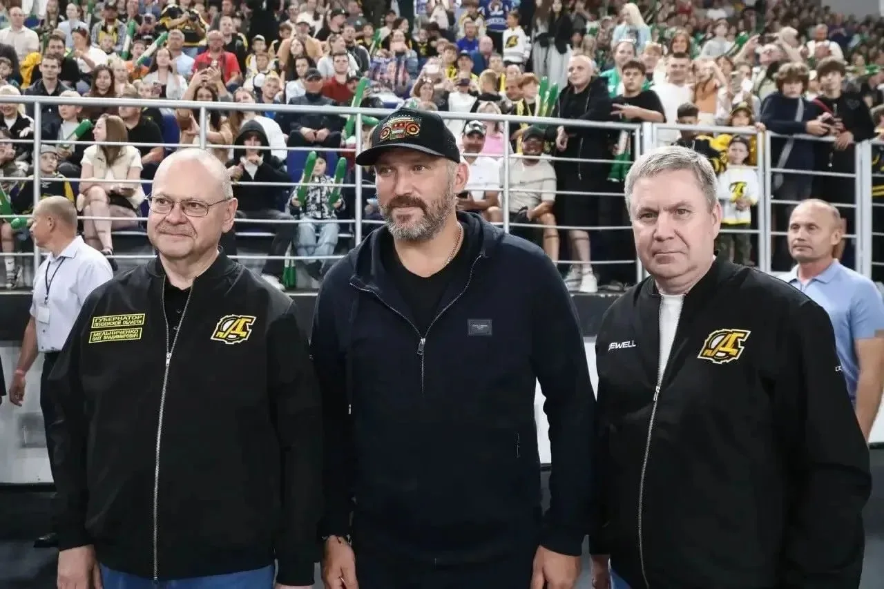 🏒Легенда хоккея в Пензе: Александр Овечкин встретился с юными спортсменами

Губернатор выразил искр