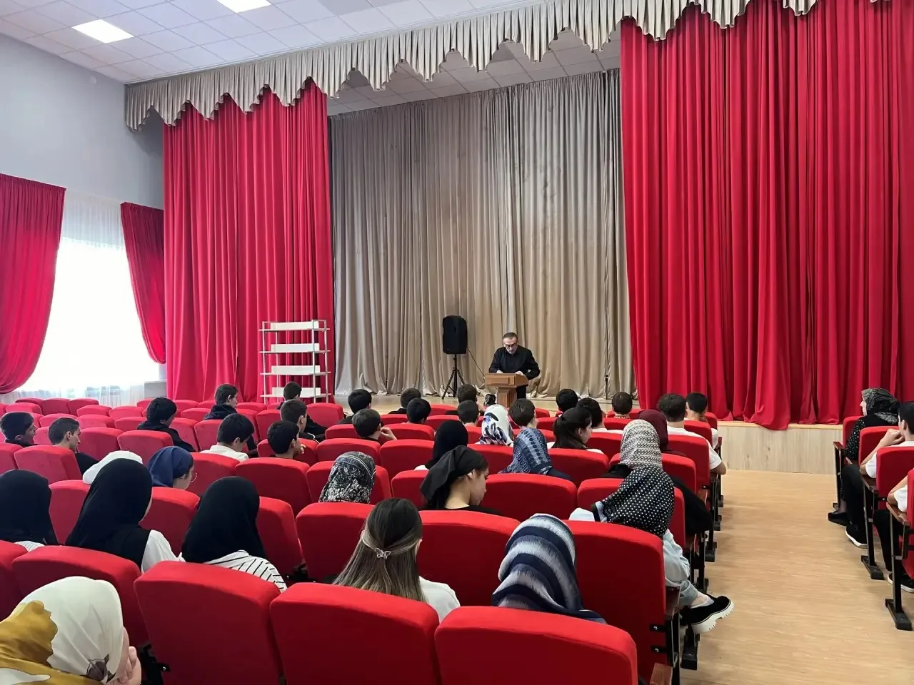 🔔 Классный час:«Право, ответственность и безопасность: что нужно знать каждому.
Подготовил и провёл
