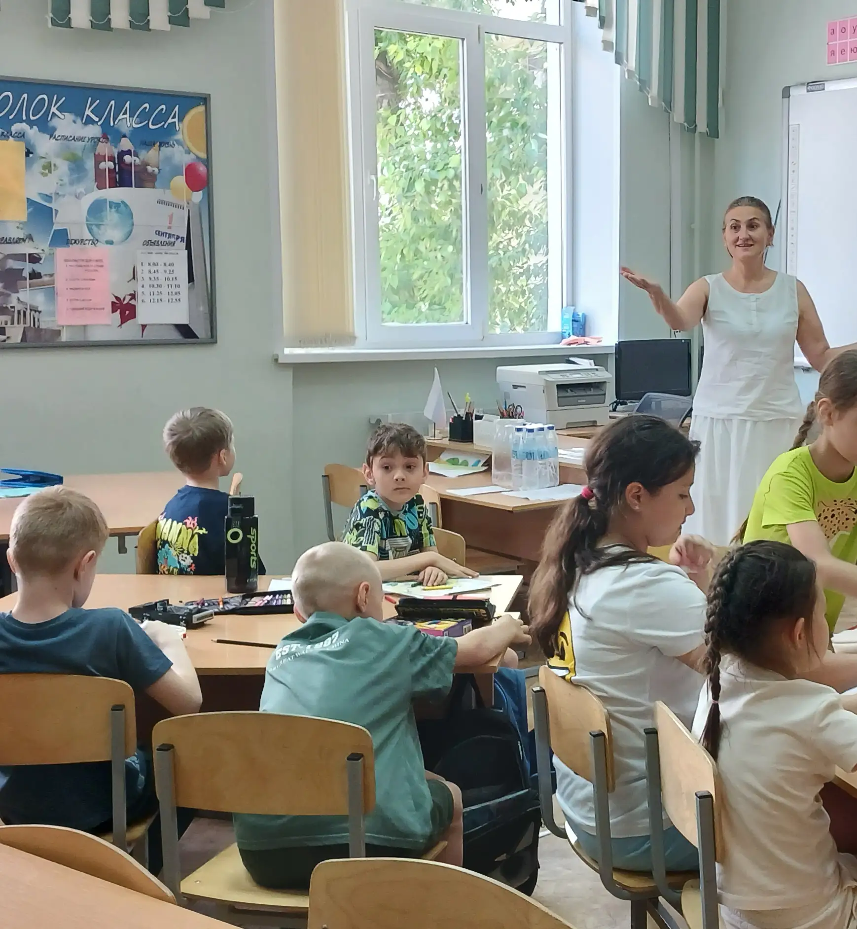 Гордость, единство, Россия! 🇷🇺

Вся страна 12 июня отмечает День России. Это праздник любви к наше