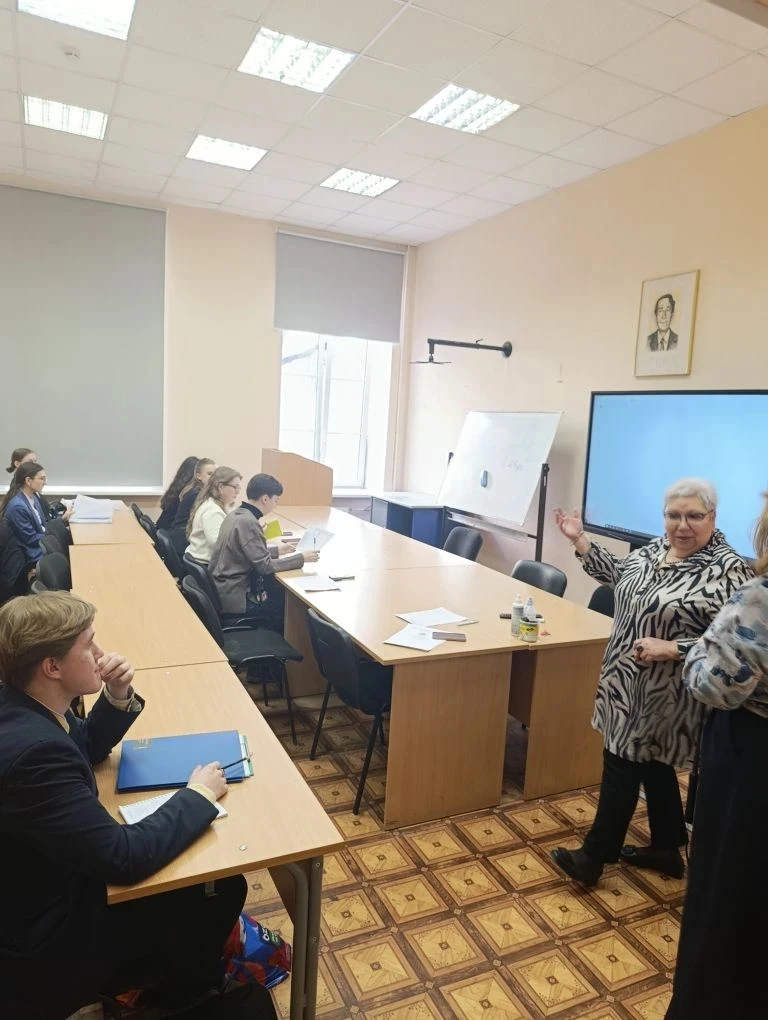 🎓 Наши ученики — гордость района!
Обучающиеся классов психолого-педагогической направленности школ 