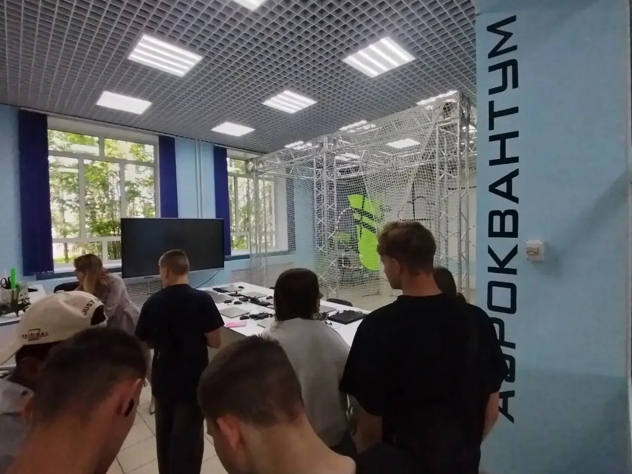 16 июня для наших девятиклассников стало днём открытий! 🤩 Ученики 9 «Д» класса посетили Мариинский 