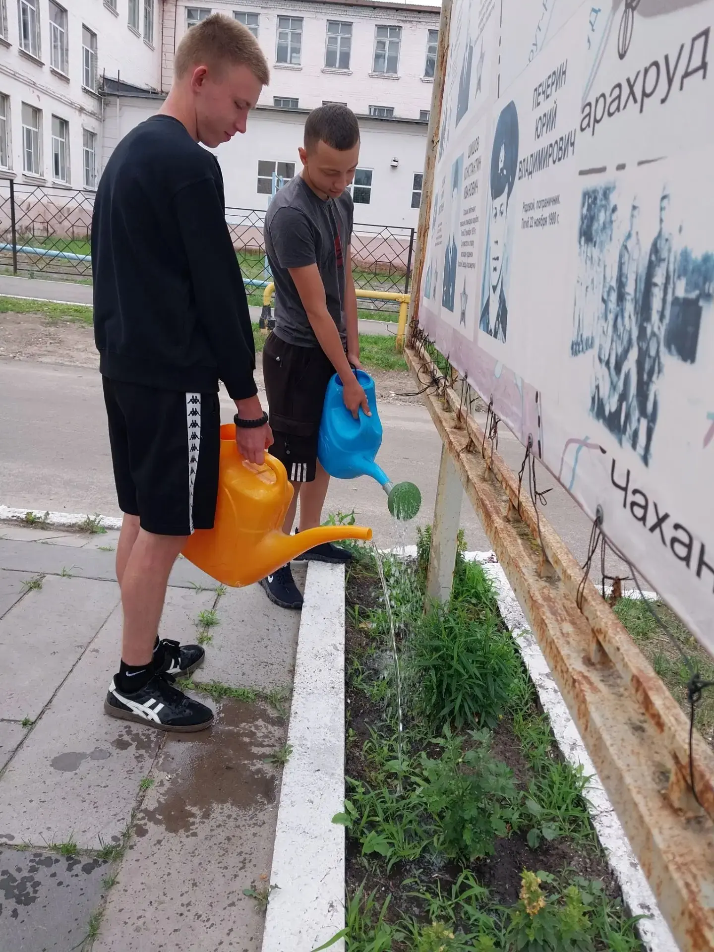 ‼️ТРУДОВАЯ БРИГАДА
На базе гимназии продолжает работу трудовая бригада.
#ГимназияГарнаева