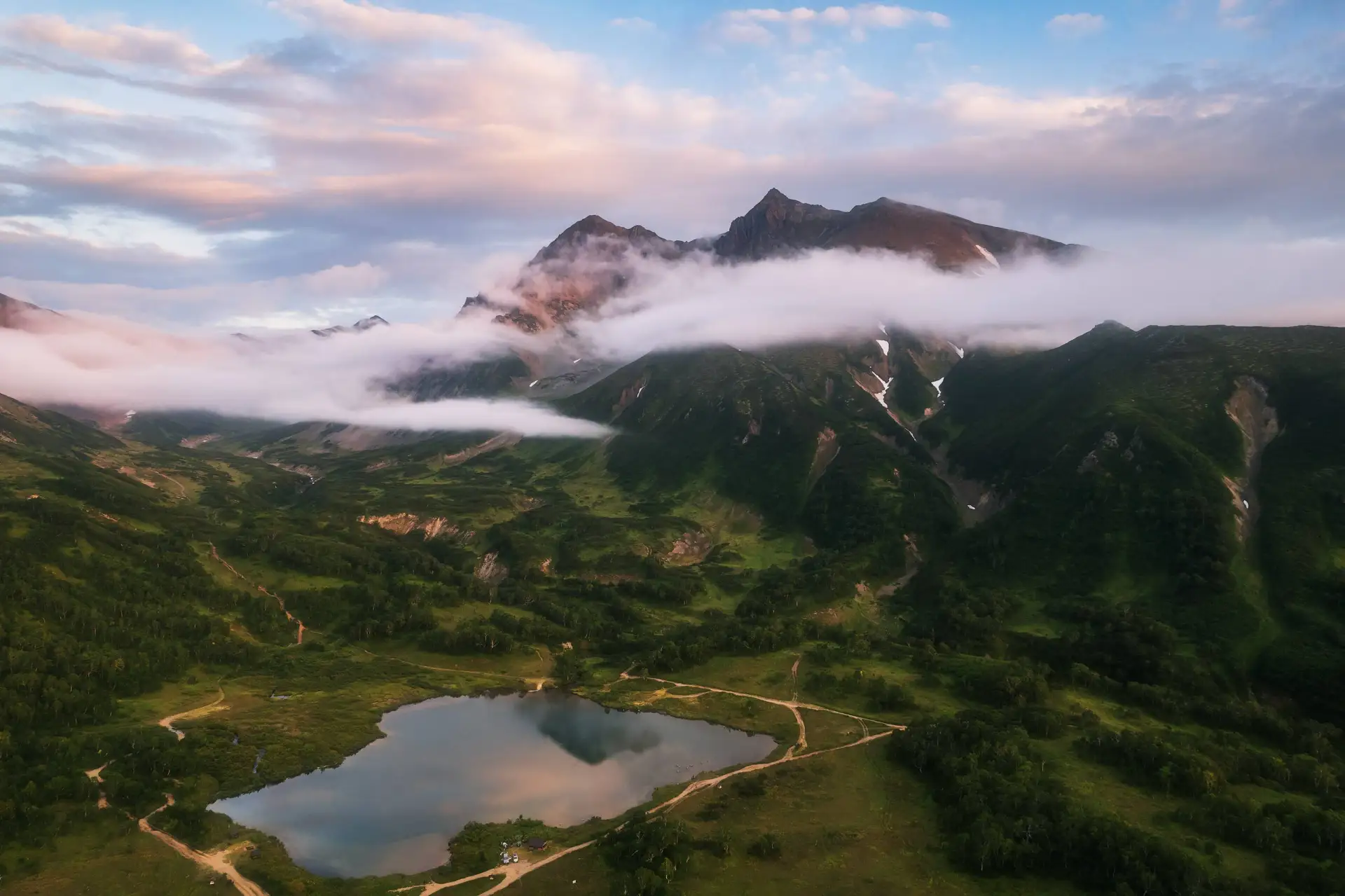 😍 Уважаемые дамы и господа, наш космический корабль прибыл на планету Камчатка!

Фото - mr_alex_tur