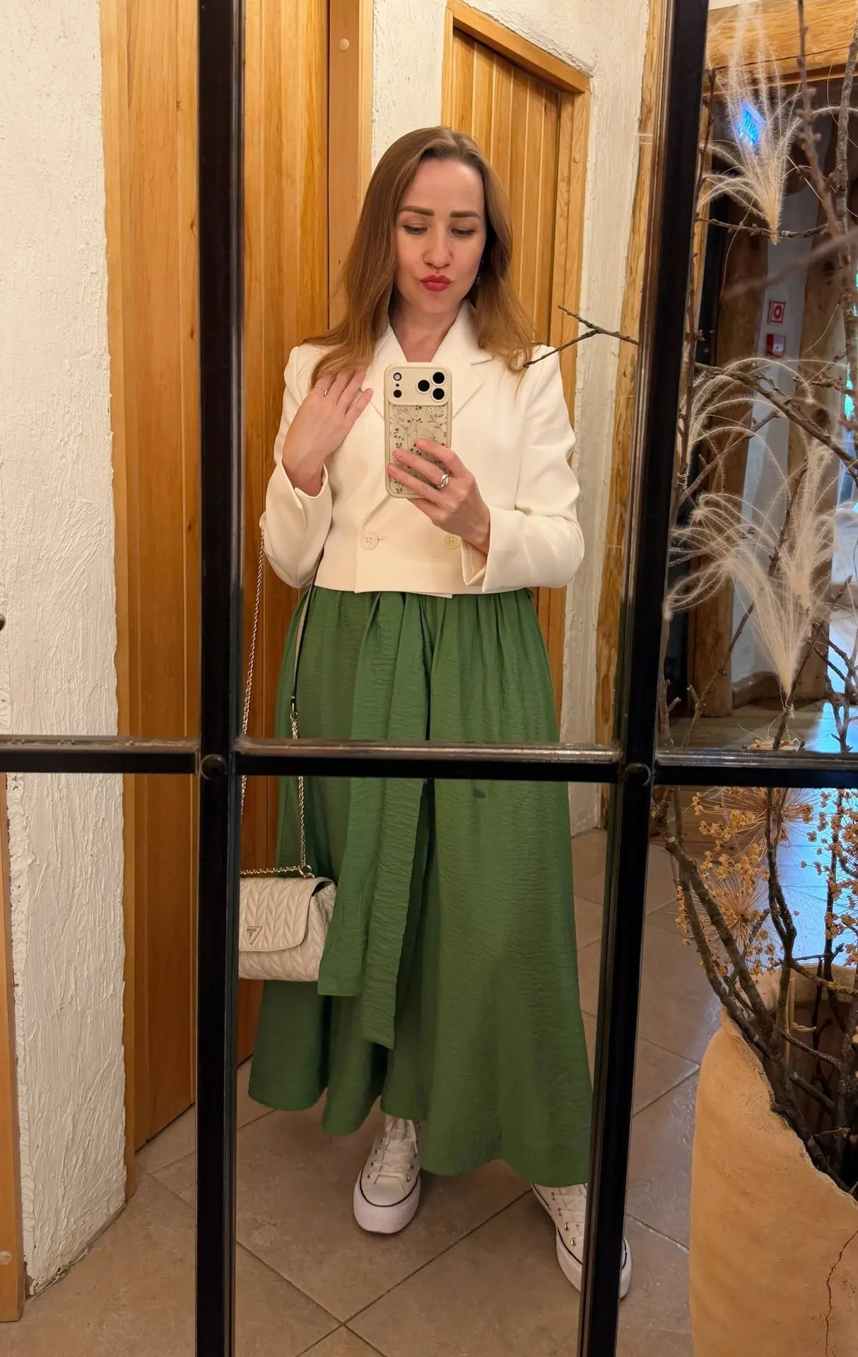РЕЖИМ ПИТАНИЯ, КОТОРЫЙ Я РЕКОМЕНДУЮ, ПРАКТИКУЮ И ПОМОГАЮ ЛЮДЯМ НАЛАДИТЬ ЕГО

Мы с вами разобрали в э