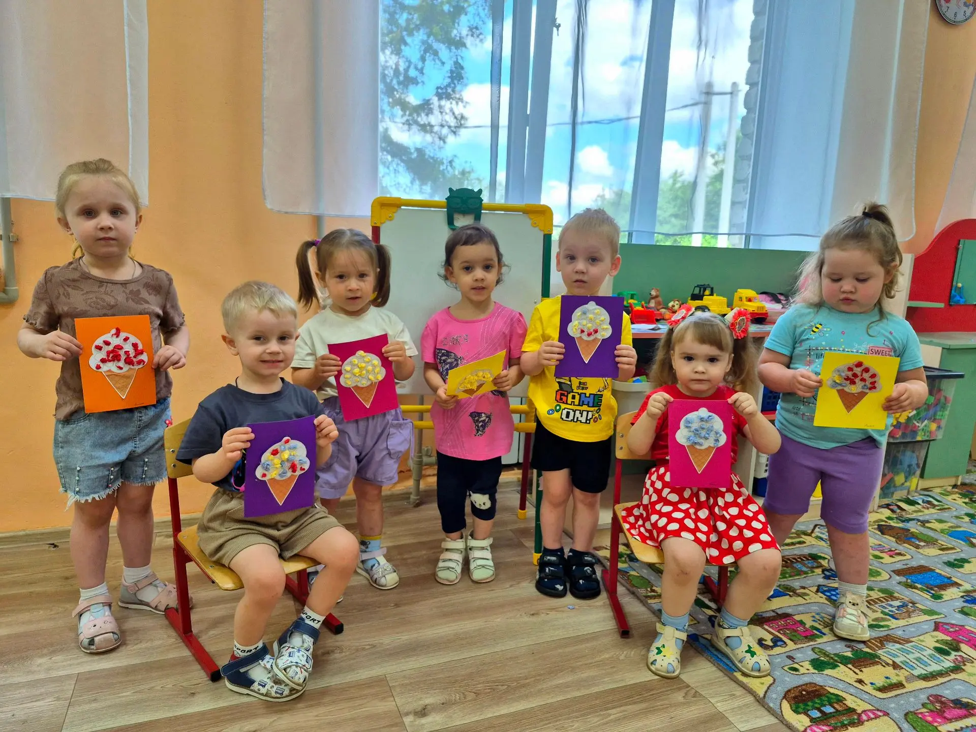 🍬🍫🍭День сладкоежек в нашем детском саду!

🍦​Сегодня, 10 июня, весь мир отмечает самый вкусный пр