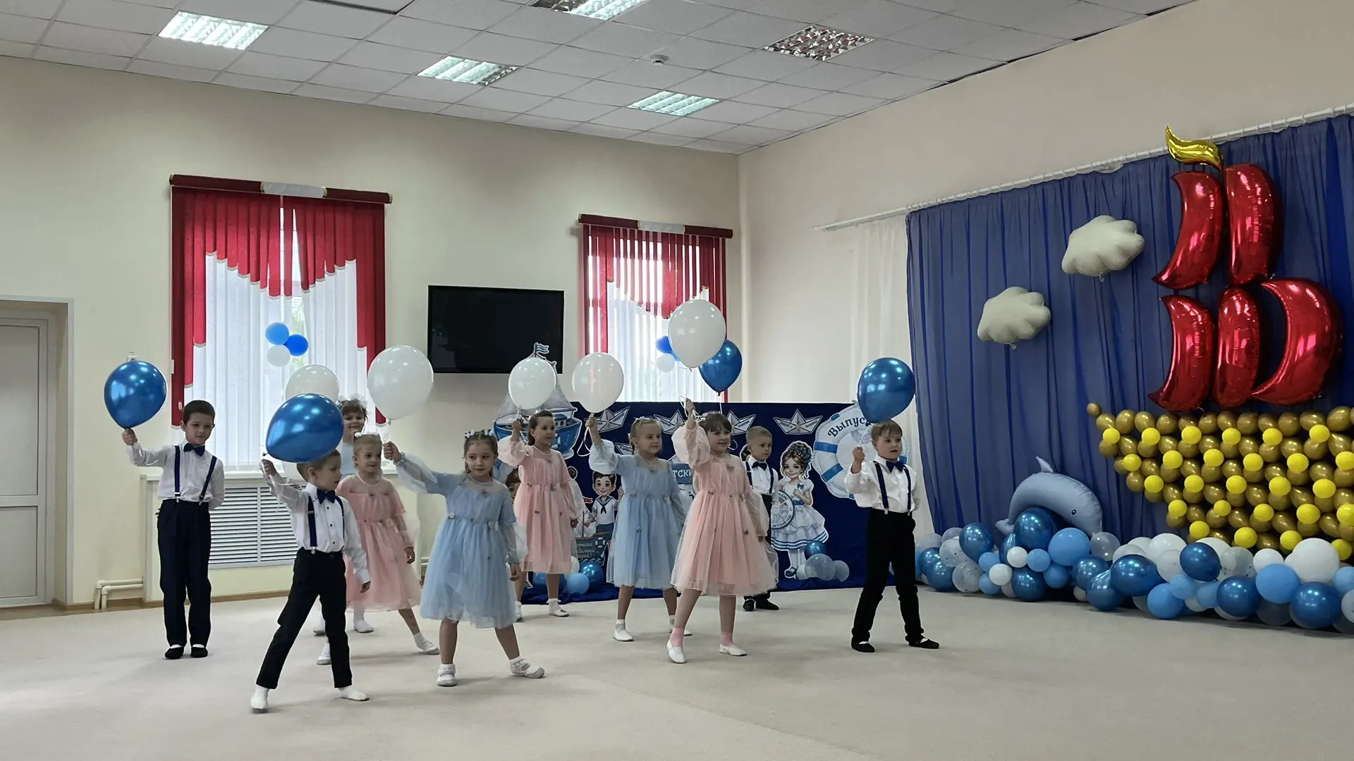 В нашем детском саду состоялся долгожданный выпускной в подготовительной группе компенсирующей напра