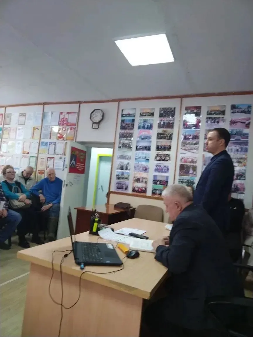В рамках "Клуба поколений" директор Центра занятости принял участие в заседании Кушвинского Совета в