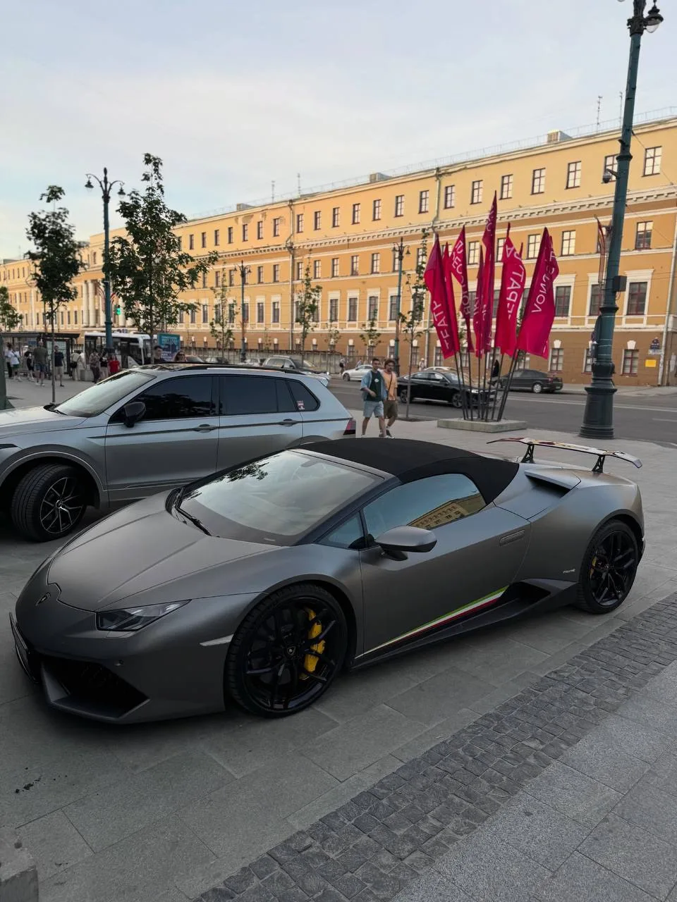 Замечено в центре города... 

Как вам аппарат?