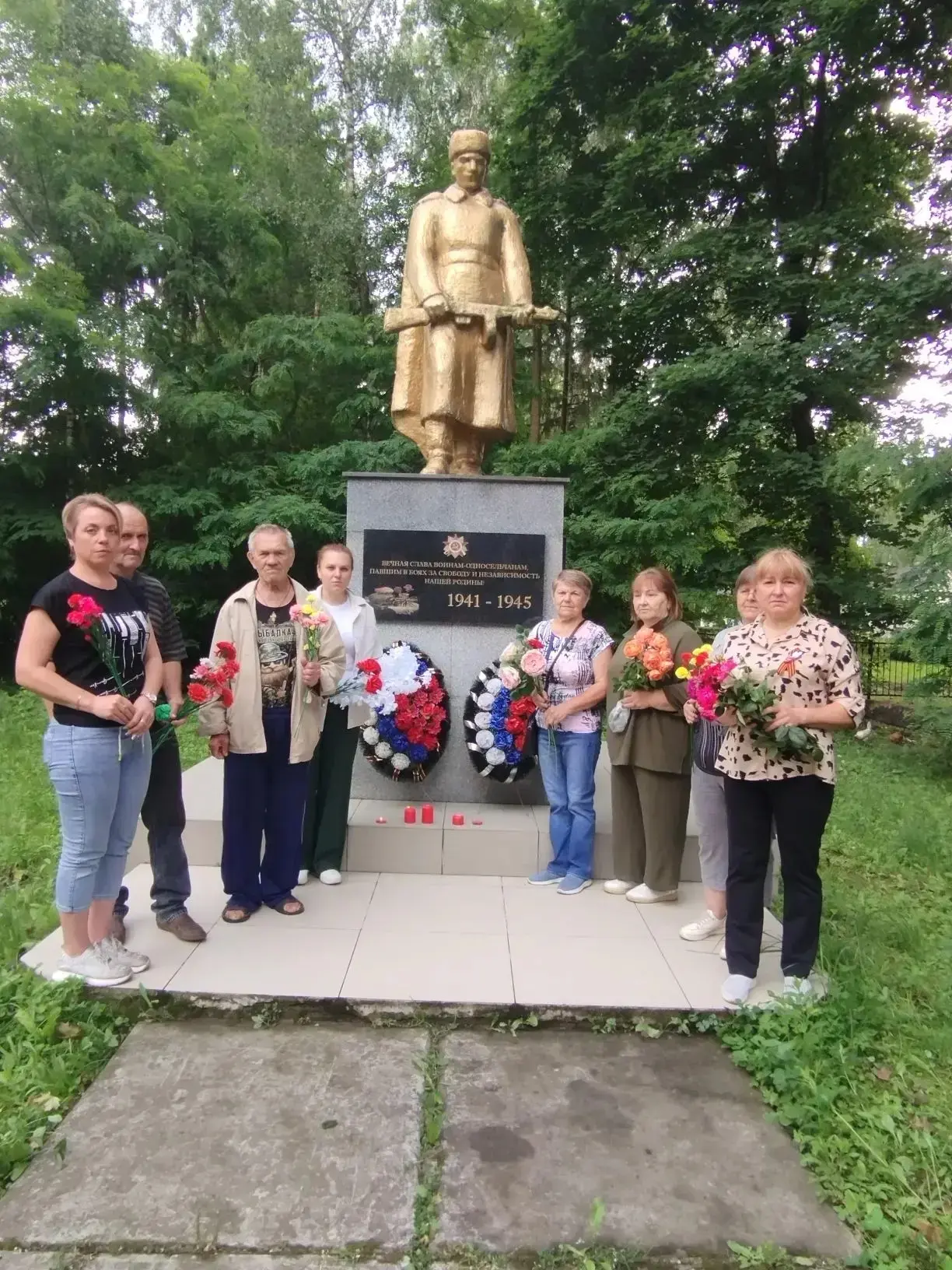 #Долботовская_библиотека
#Свеча_Памяти
#патриотическое_воспитание

🪖Сегодня вся страна склоняет гол