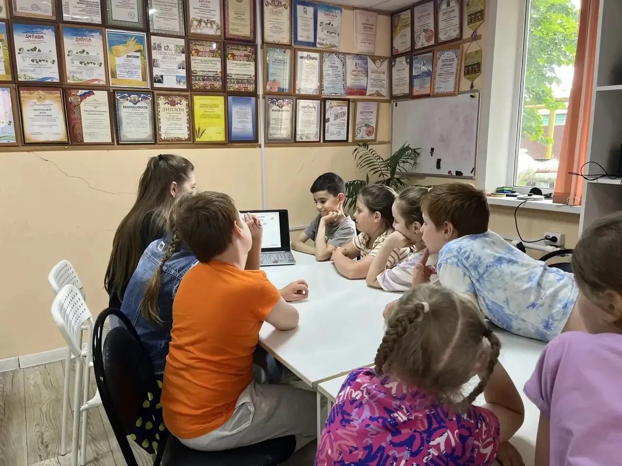 В гостях у сказки: в ДК посёлка Тепличный ожили пушкинские строки! 

Сегодня, 6 июня, в День рождени