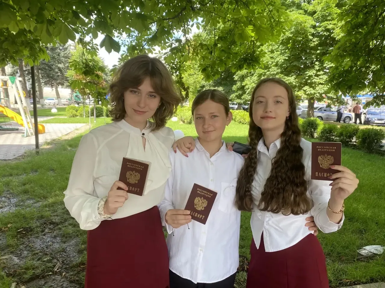 Сегодня мы сдавали ОГЭ по биологии и хотим поделиться впечатлениями об экзамене, который проходил в 
