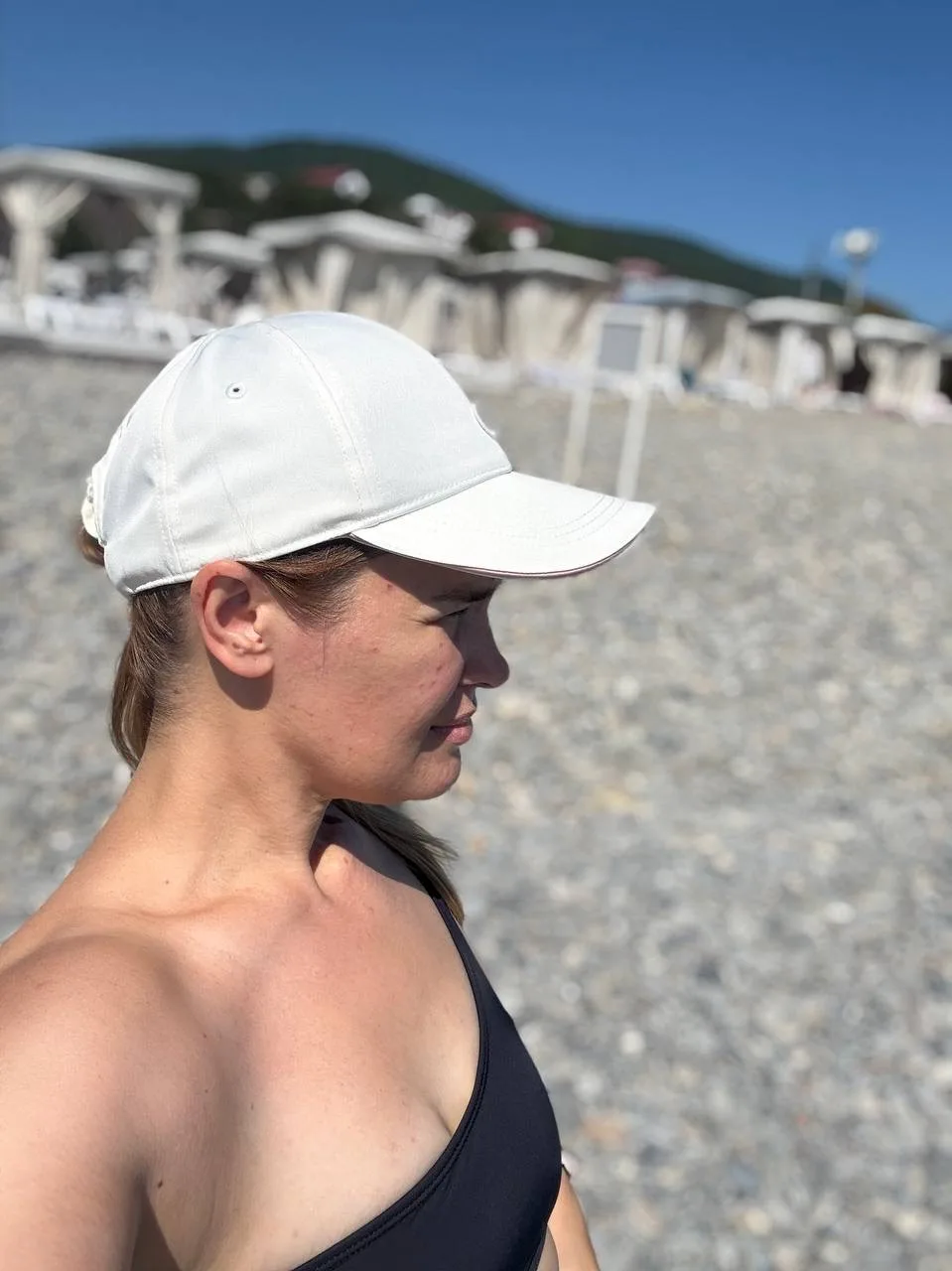 КЕПКИ и БЕЙСБОЛКИ 🧢 Я обожаю светлые кепки, но чистые 😀 без отпечатанной тоналки, без засаленносте