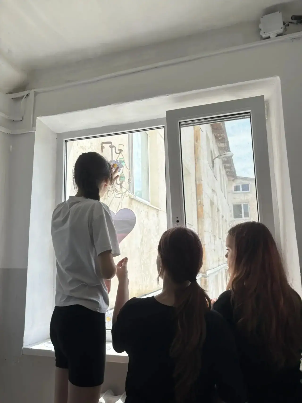 🎉 День России в пришкольном лагере «Весёлые человечки» — праздник, наполненный традициями, игрой и 
