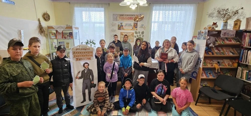 Горница поэтическая "Здесь русский дух, здесь Русью пахнет"📚

🎩В преддверии 6 июня - Пушкинского д