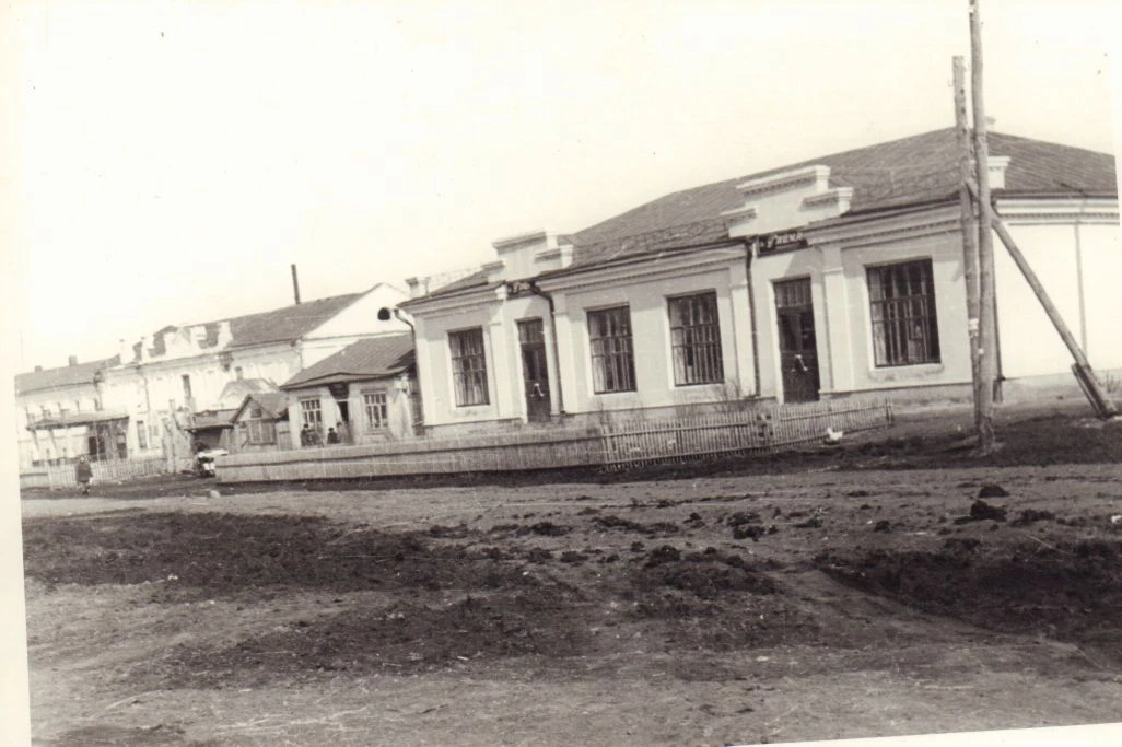 Здание Инжавинского гастронома. Постройка 1904 года.