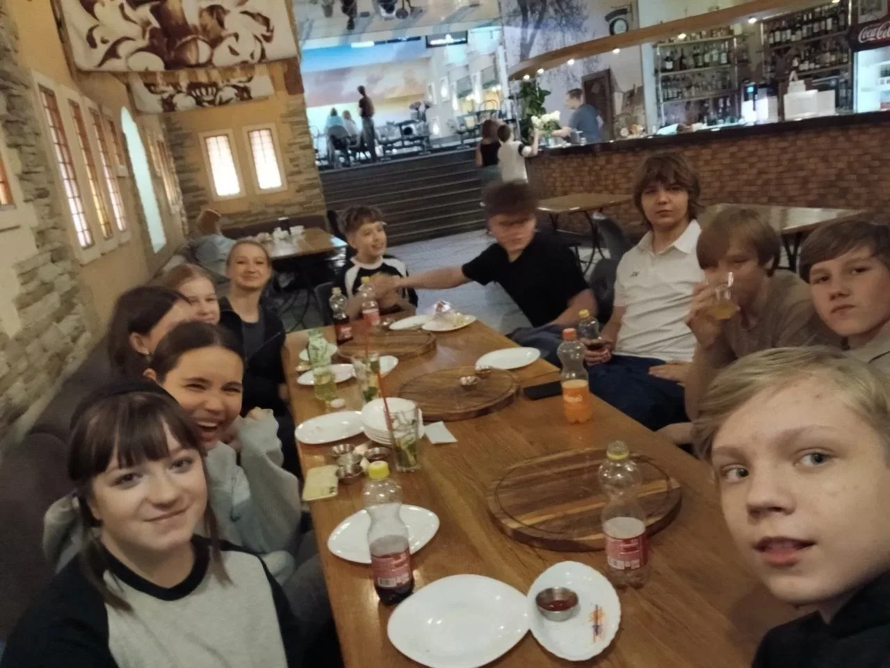 🎳🎉 Летние каникулы в 7 «Б» классе начались с посещения боулинга!

Боулинг — это не только спортивн
